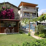 Hotel Lale Park 2*