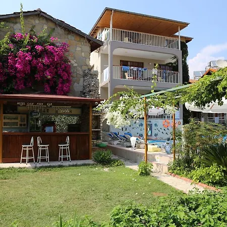 Hotel Lale Park 2*