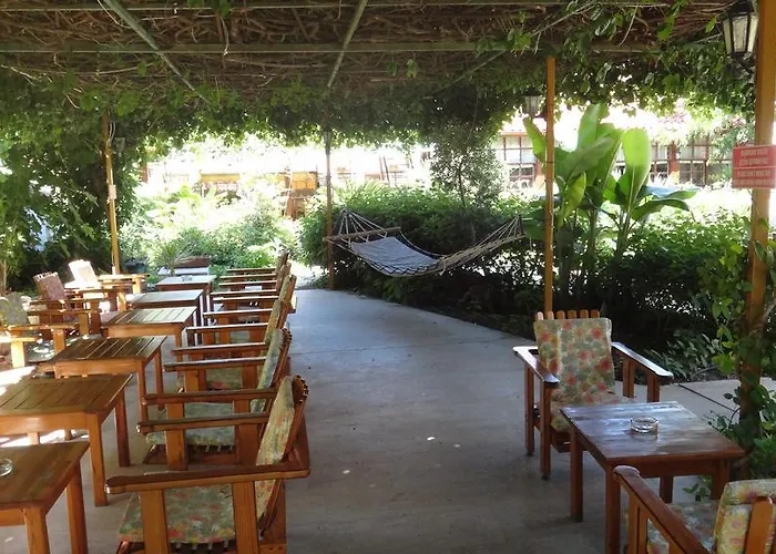 Ξενοδοχείο Lale Park 2*