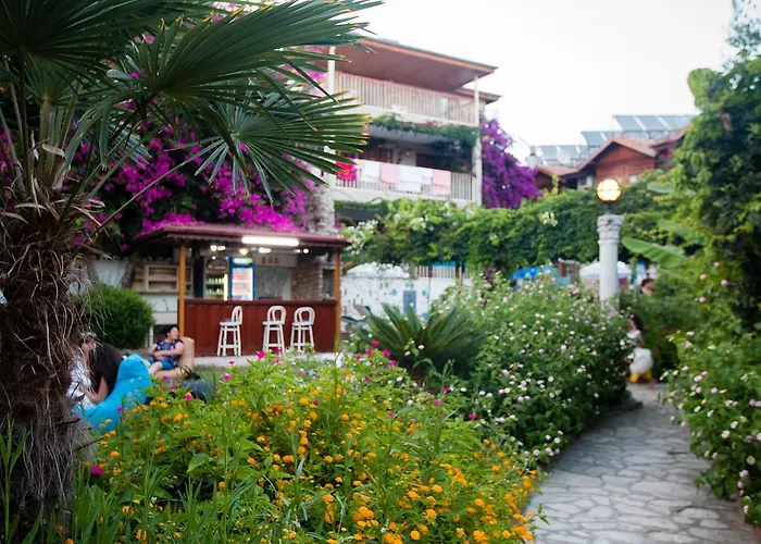 Ξενοδοχείο Lale Park 2*