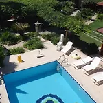 Ξενοδοχείο Lale Park