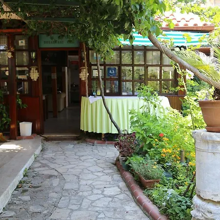 מלון Lale Park 2*