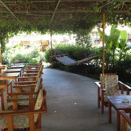 מלון Lale Park 2*